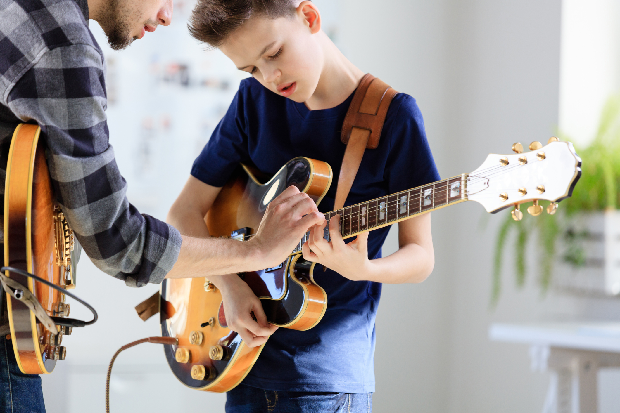 Guitar Lessons London UK | Guitar Classes & Courses - Rythmico