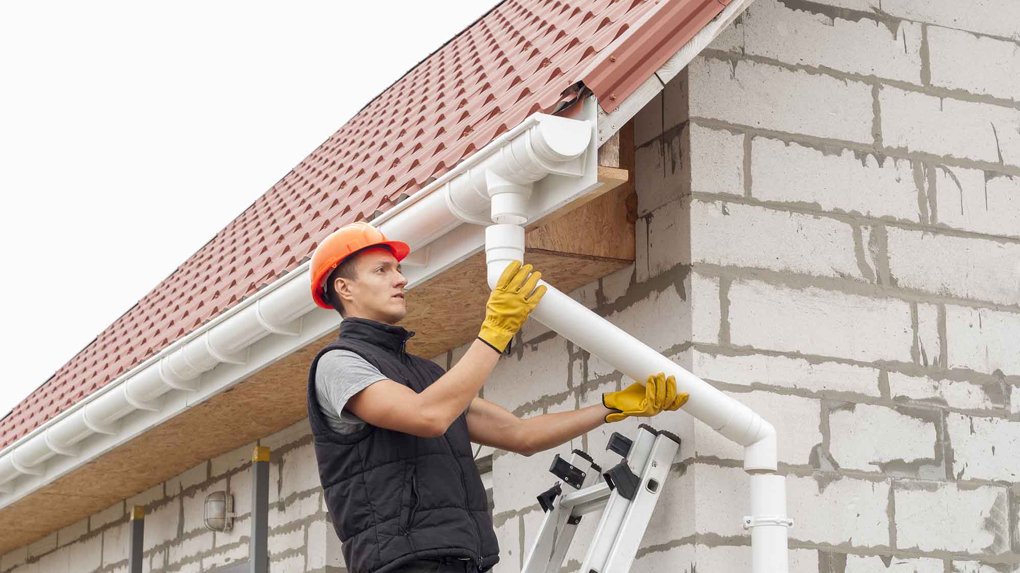 How Can Experts Install The Best Gutter System For Heavy Rainfall?