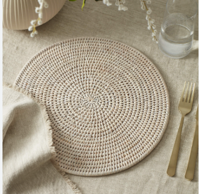 The Timeless Elegance of Wicker Placemats: A Blend of Style and Practicality