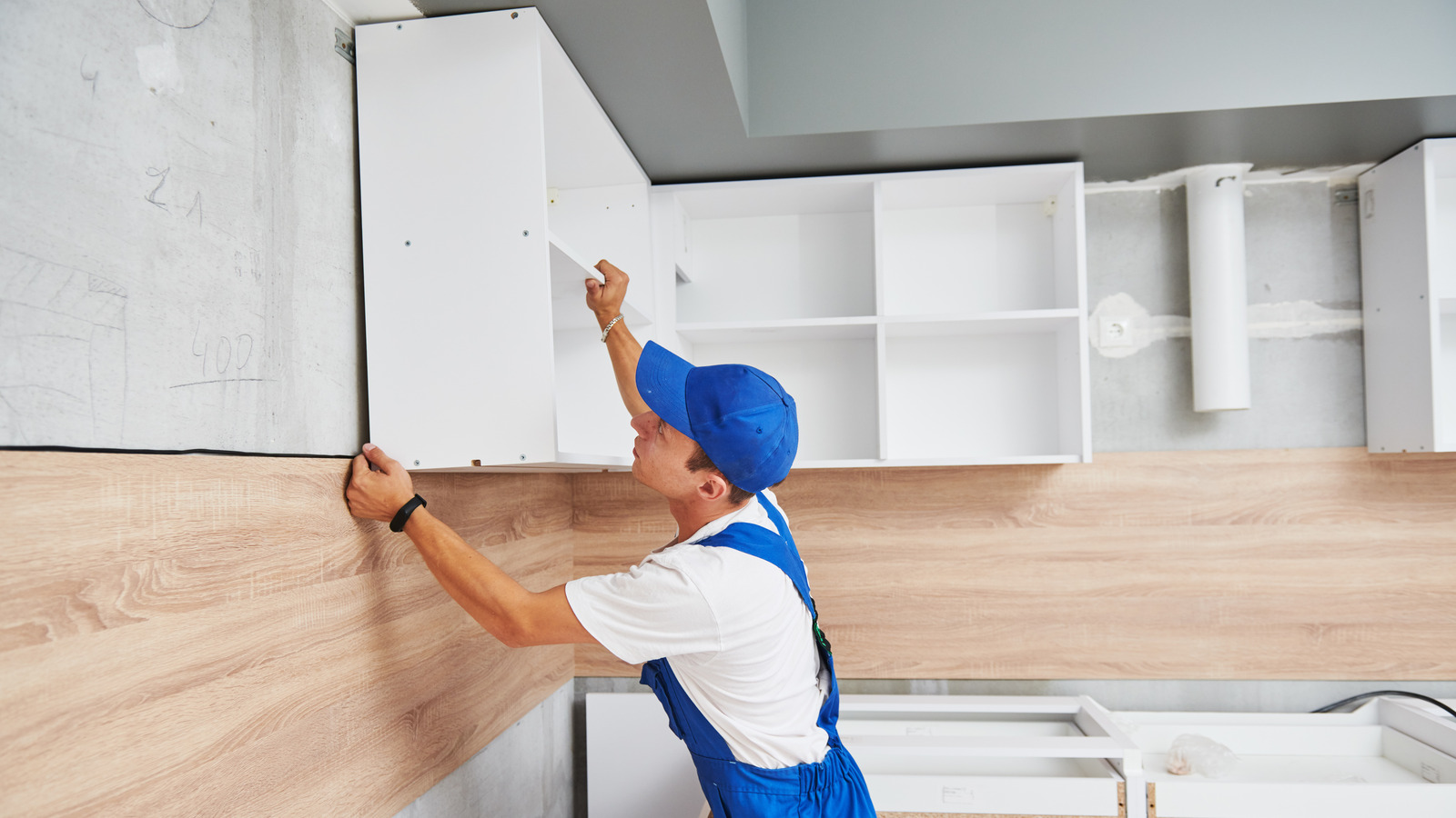 How to Hang Kitchen Cabinets