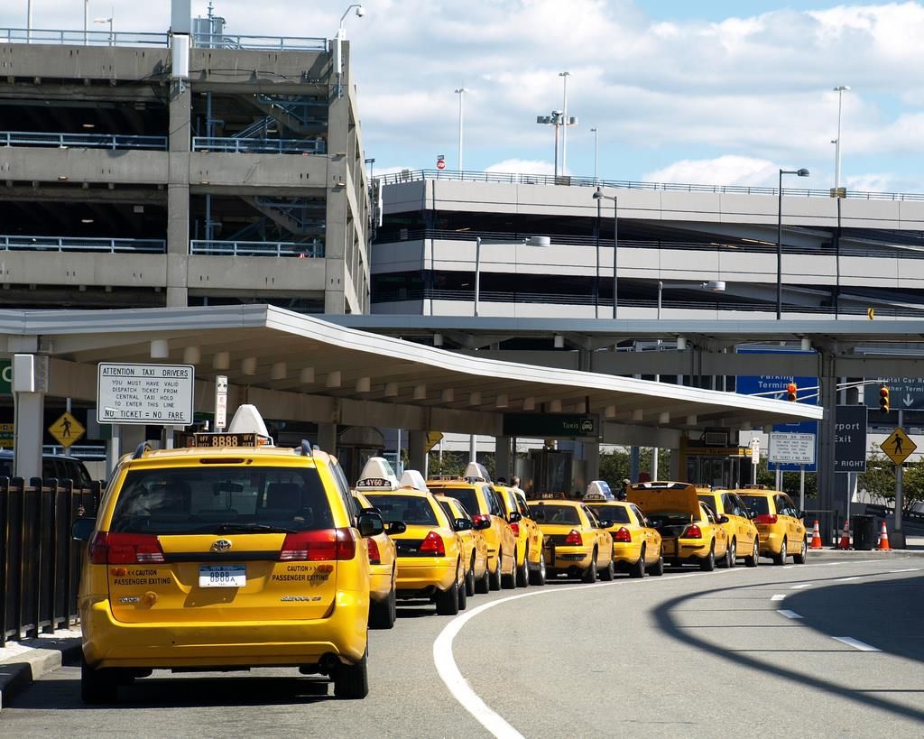 Reliable Taxi Service to Airport in Bishopston for Stress-Free Travel