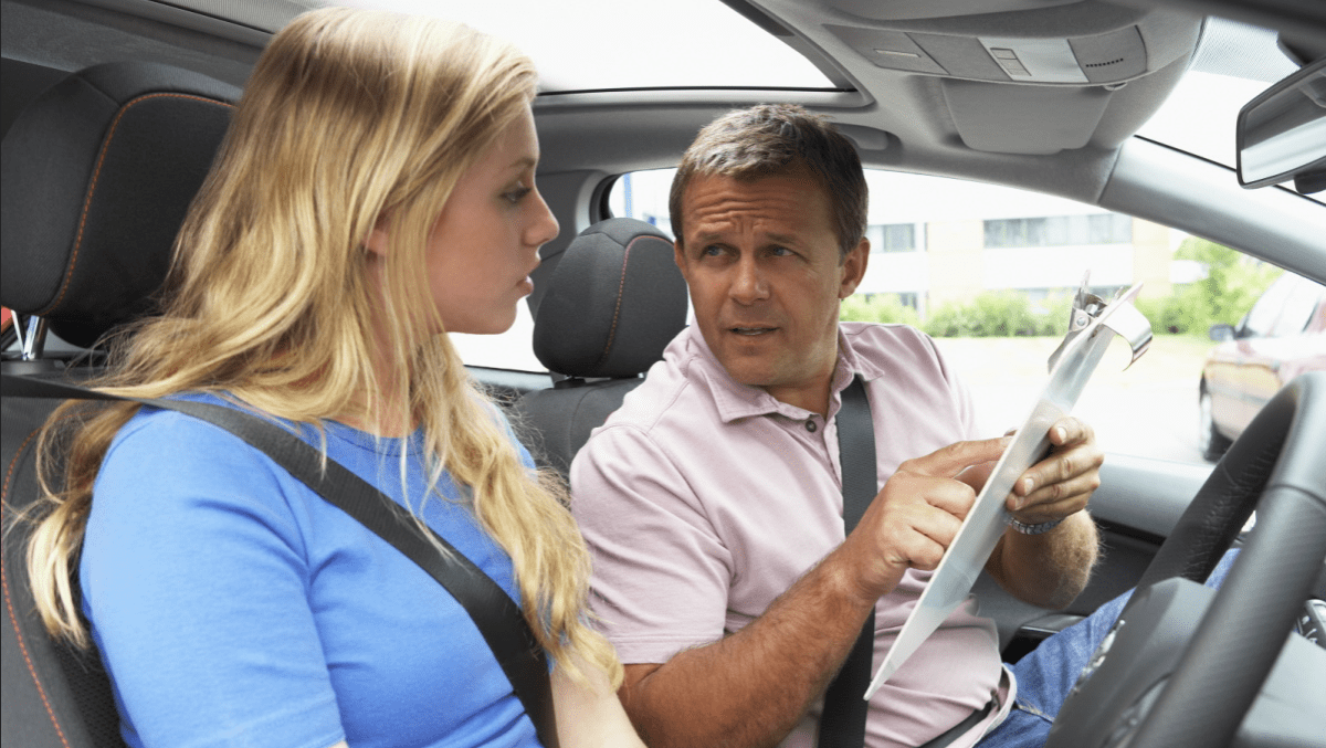 Driving Instructor in Ilford |  Your Guide to Learning with Aram Driving School