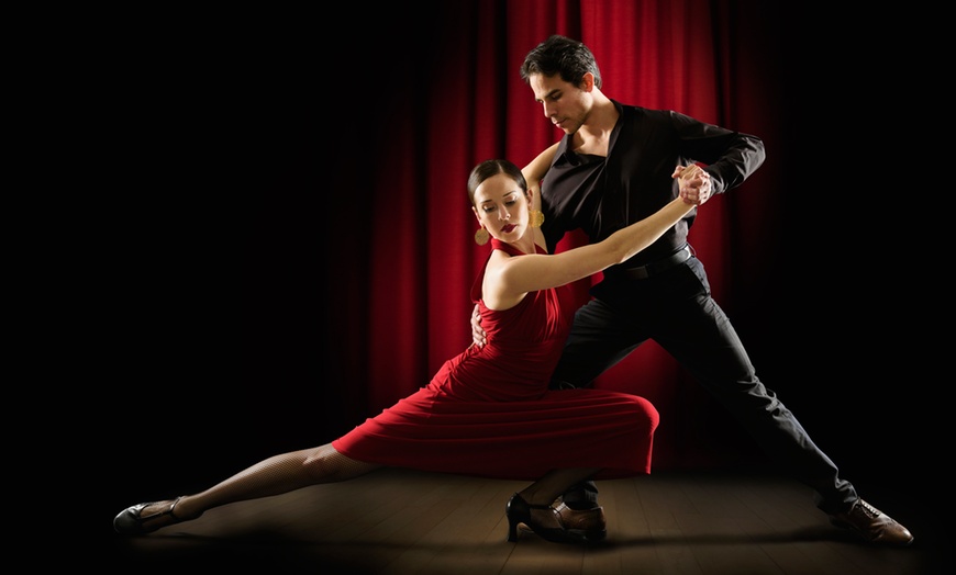 Latin Dance vs Salsa Dance: Understanding the Differences