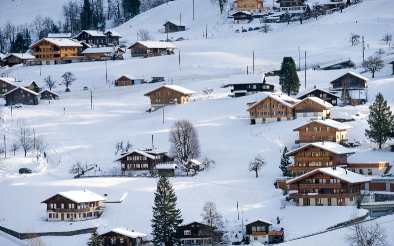 Top 10 Reasons to Visit Switzerland: A Traveler’s Paradise