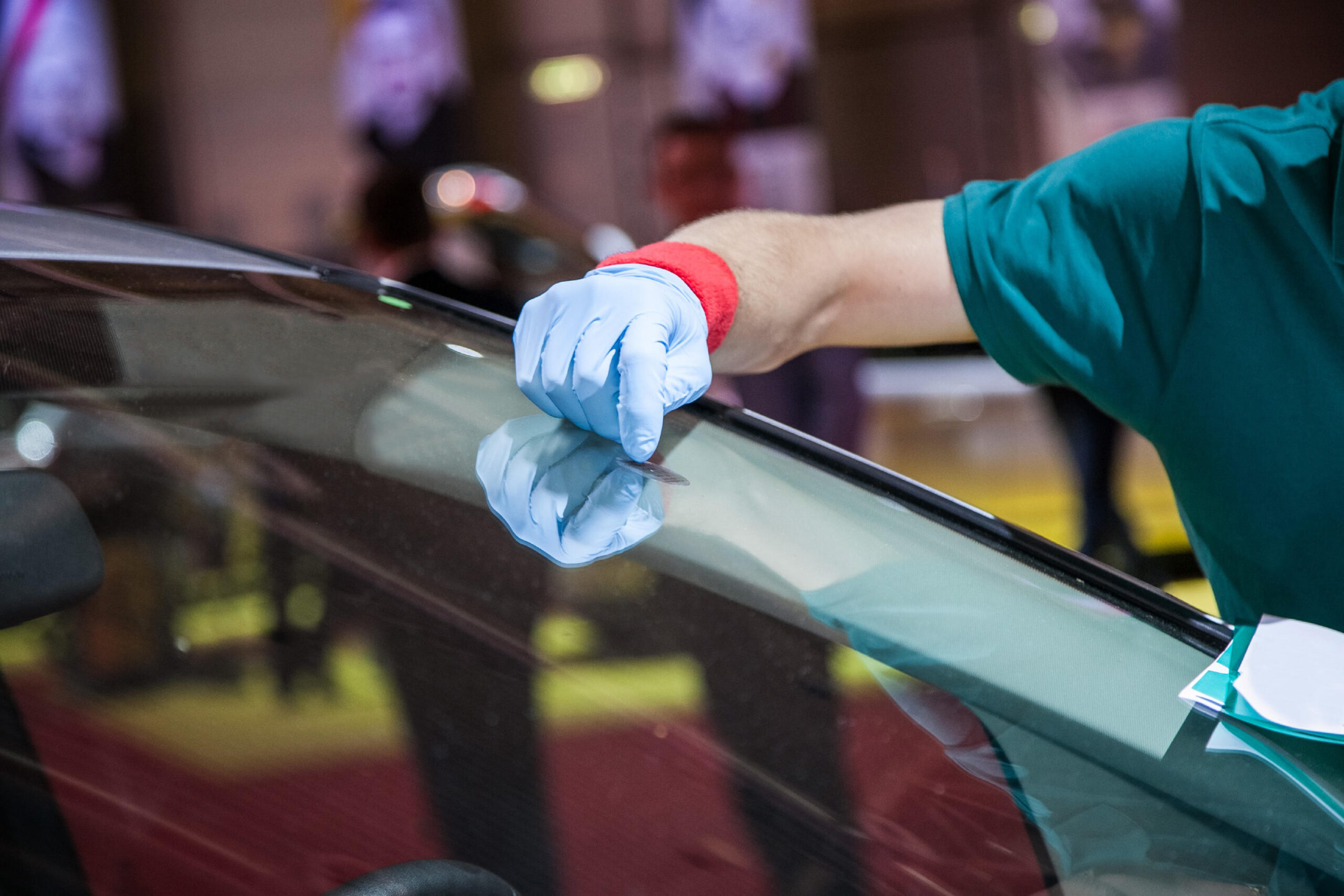 auto glass repair service