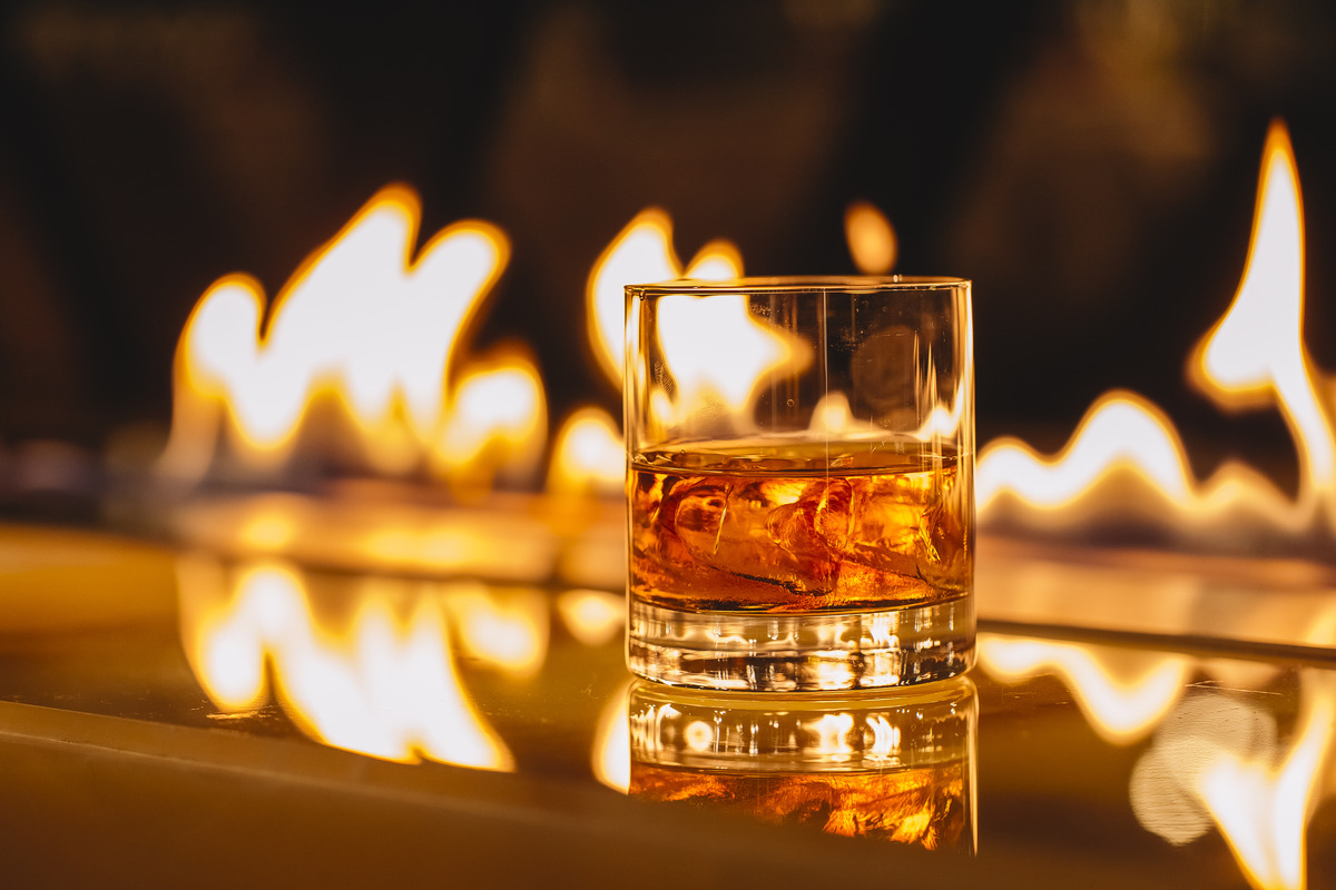 The Best Johnnie Walker Pairings for Cozy Nights