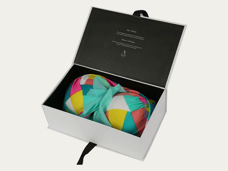 Custom lingerie boxes