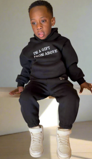 Why Unisex Sweatsuits Are the Perfect Wardrobe Staple for Everyone
