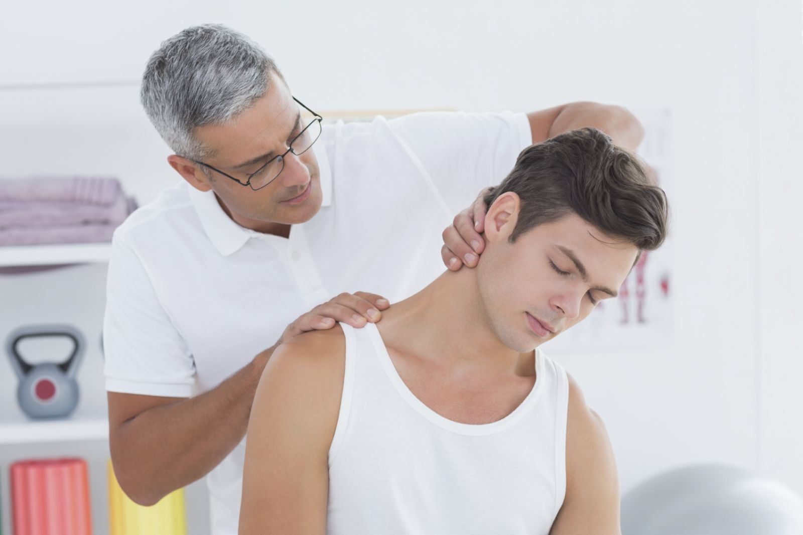 Natural Neck Pain Relief: Safe, Effective, and Holistic Ways to Soothe Discomfort