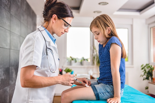 Licensed Nurses for Injection at Home in Dubai