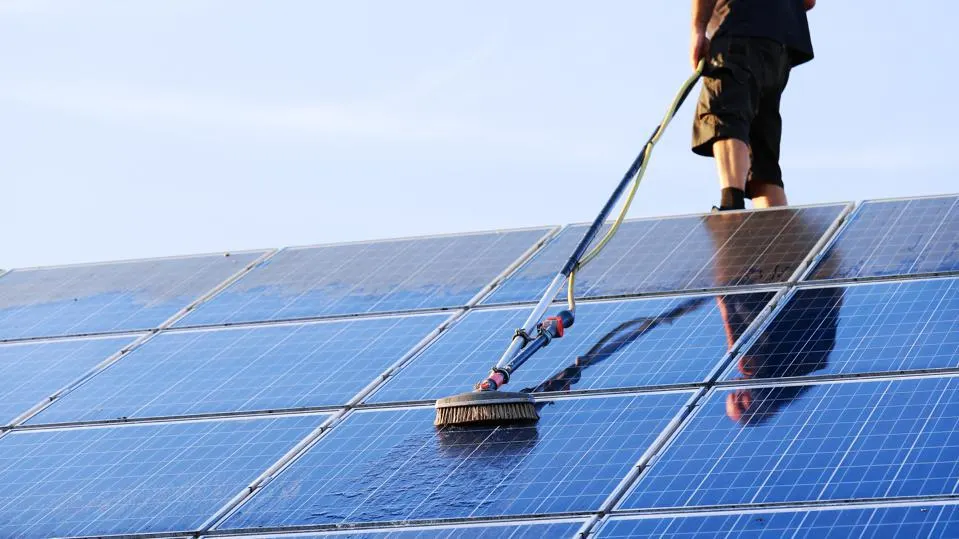 What Risks Come With Ignoring Solar Cleaning Duties?