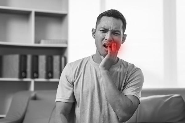 emergency dentist in Liverpool