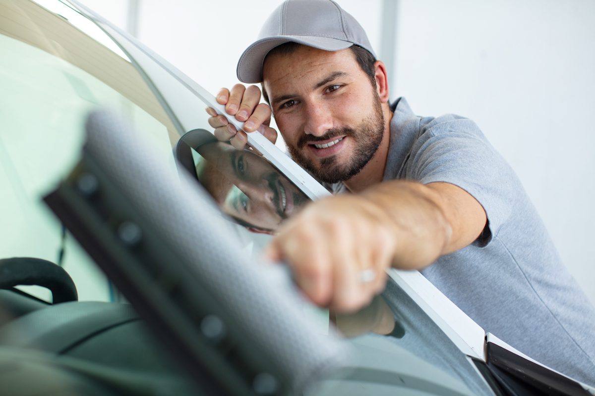 How to Stop a Windshield Crack from Spreading?