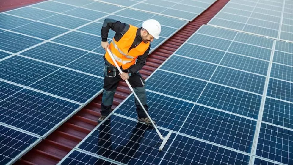 solar panel cleaning service