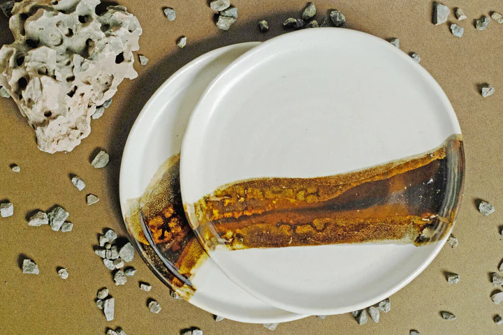Handmade Ceramic Plates That Blend Beauty and Functionality