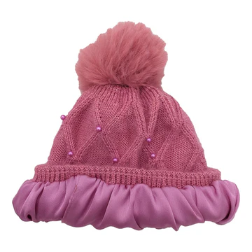 Best Beanies for Curly Hair