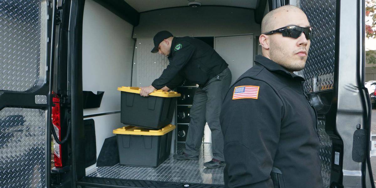 How Do Officers Manage Risks in Cannabis Businesses