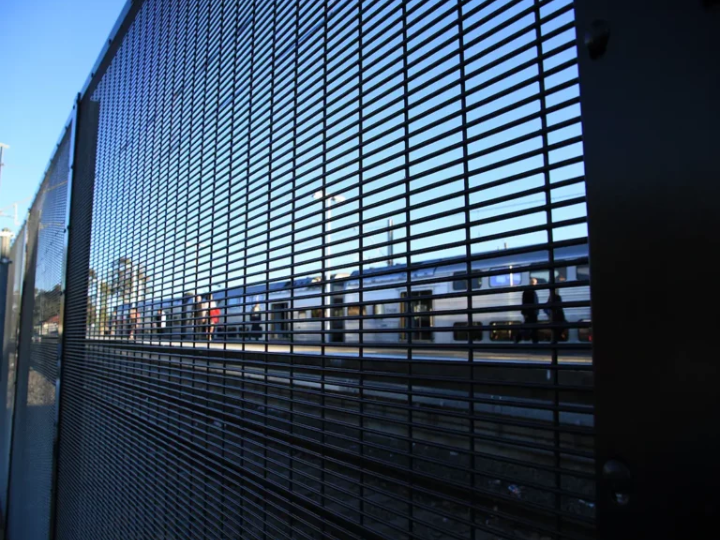 358 anti climb mesh fencing