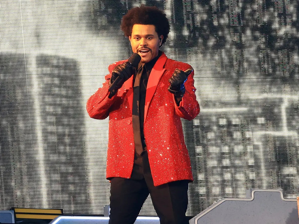 the weeknd red blazer