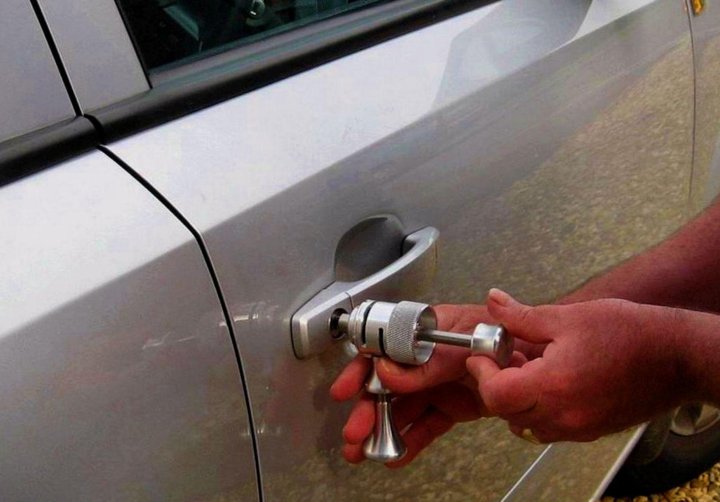 car lockout services