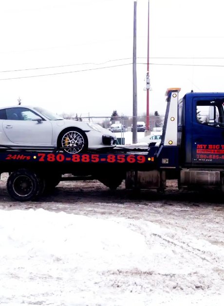 tow truck in Edmonton