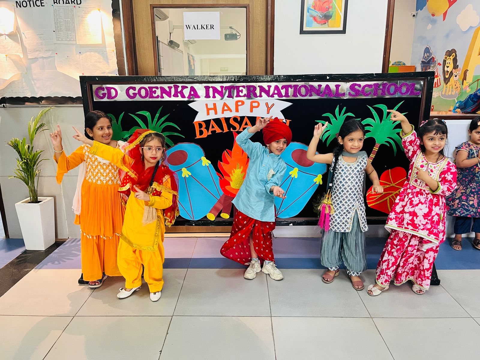 best school near 1 Moorti