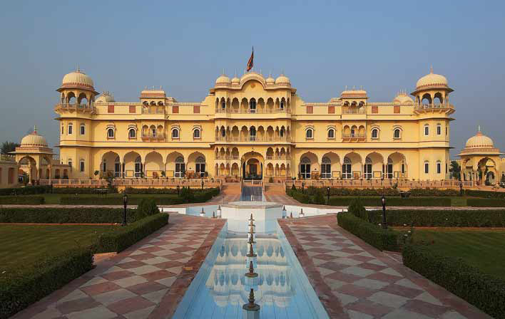 best luxury hotels in Ranthambore