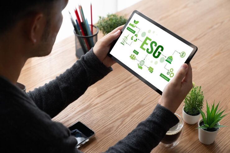 The Ultimate Guide to ESG Reporting Tools: Streamlining Sustainability and Compliance