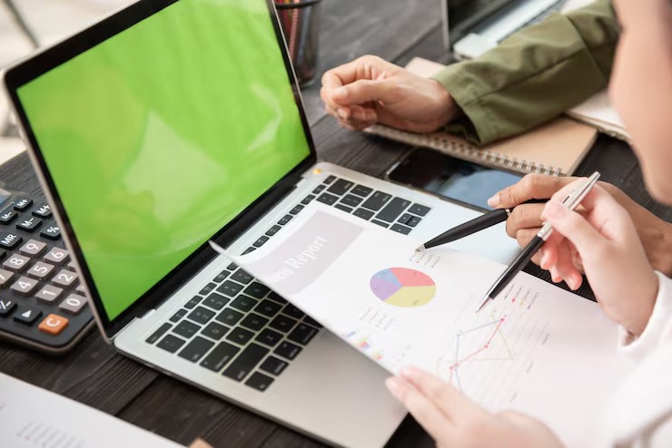 The Ultimate Guide to Software for Data Management: Turning Raw Data into Business Intelligence