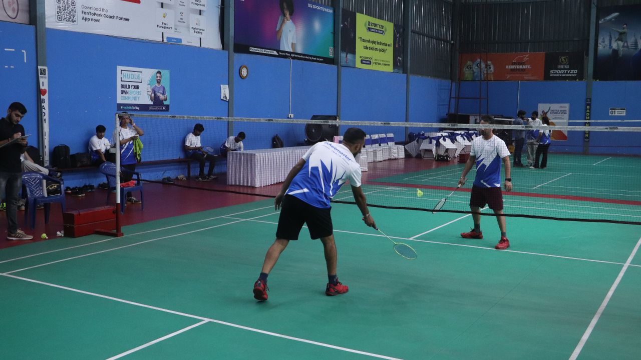 indoor badminton court in gurgaon